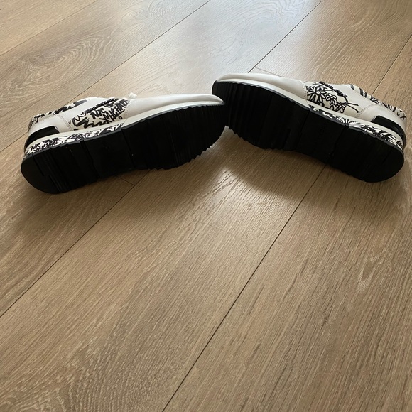 Michael Kors Allie graffiti sneakers - Picture 7 of 7